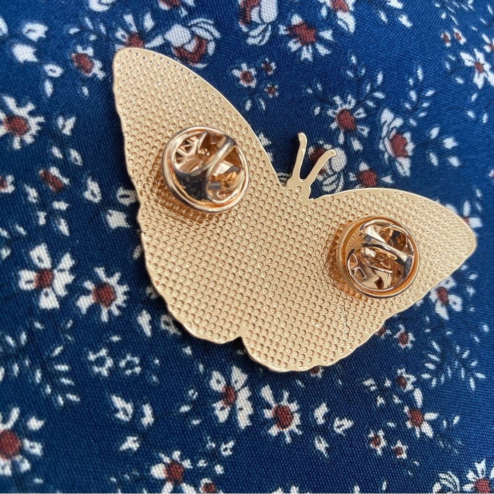 Lost in the 🔥 Blue & Pink Butterfly Brooch/Pin, Large - Picture 3 of 4